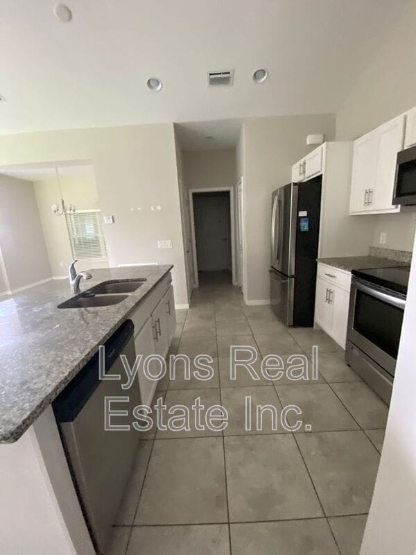 Photo - 18463 Van Nuys Cir Casa