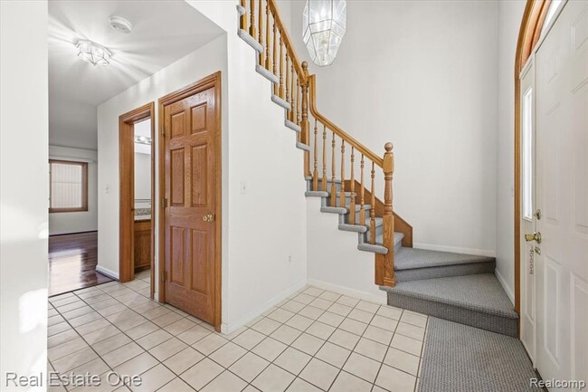 Photo - 2251 Crystal Dr