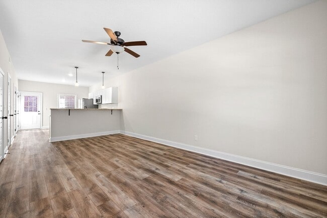 Photo - 441 Oak St Unit B