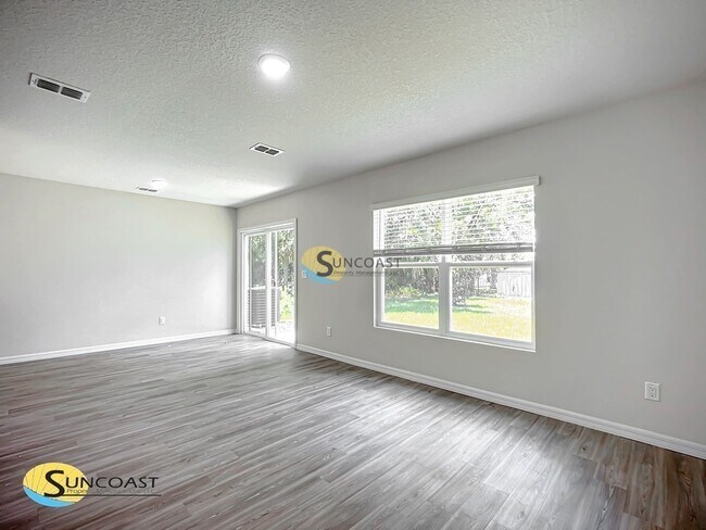 Photo - 32 Rosepetal Ln Unit A