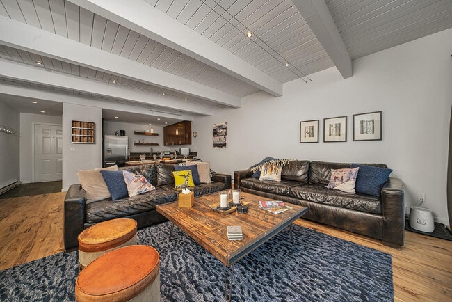 Photo - 450 S Pine St Unidad ID1324994P