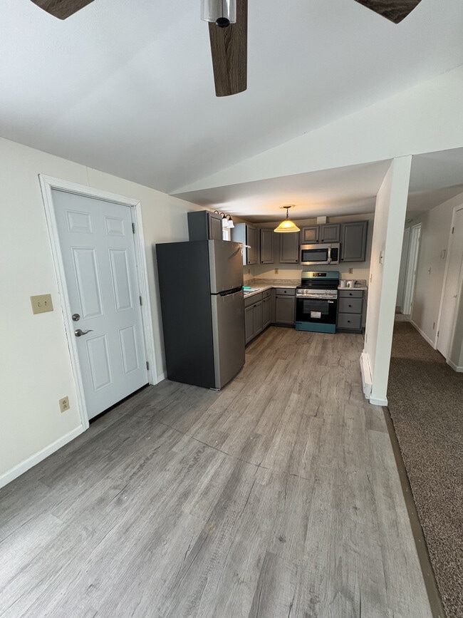 Photo - 4161 Romeo Rd