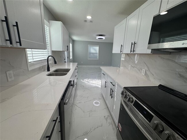 Photo - 5504 60th Way N