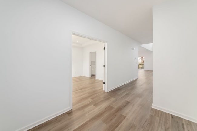 Photo - 407 Zelkova Ln