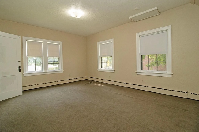 Building Photo - 815 5th Ave S Rental