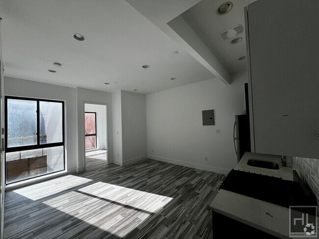 Building Photo - EAST 153 STREET Unit 2B Rental