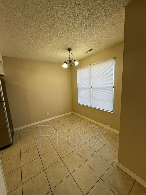 Photo - 1021 S St Louis Ave Unidad Apt 3