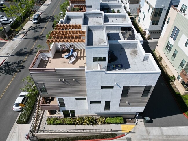 17 West Condo Complex Superior/17th Streets - 17 West Condo Complex Superior/17th Streets