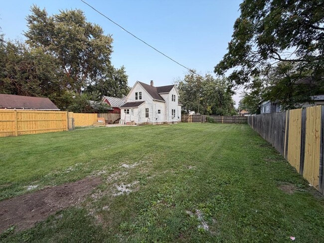 Photo - 2012 1st Ave