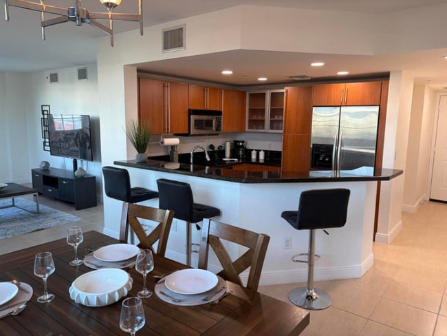 Photo - 610 Clematis St