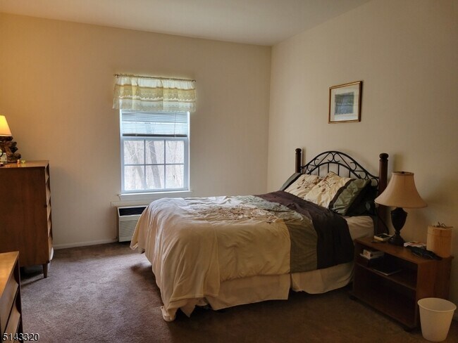 Photo - 6303 Richmond Rd