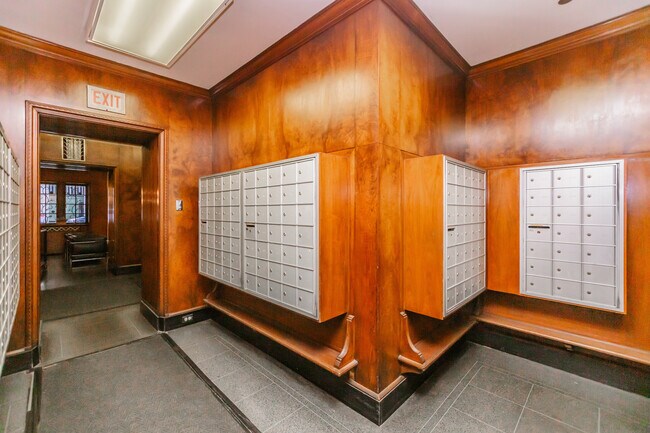 Photo - 1100 N Dearborn St Unit 1412