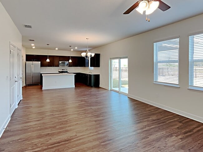 Photo - 1370 Ashlyn Ct