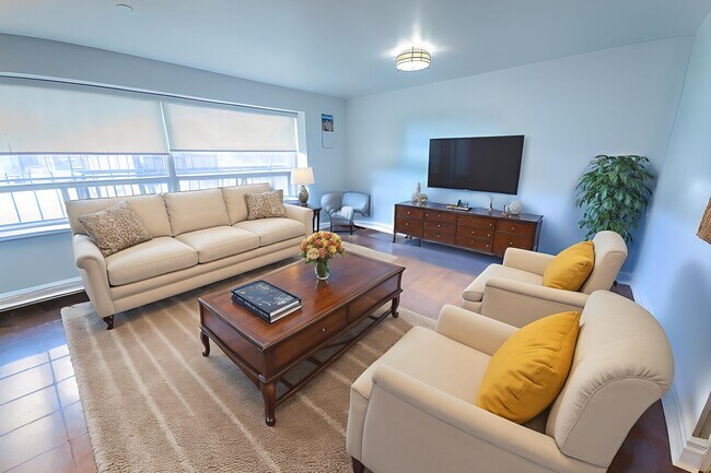 Photo - 710 Spadina Ave. Unit 104