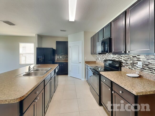 Photo - 509 Hartford Hts St