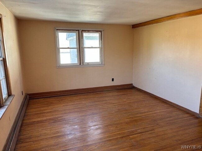 Photo - 9 Roland Ave