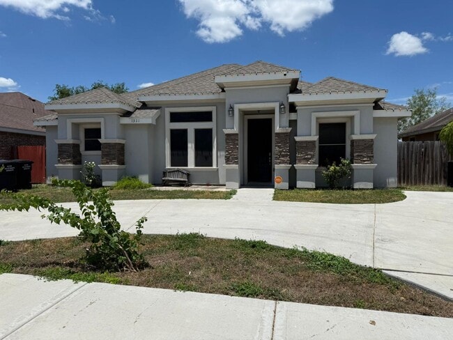 Building Photo - 1321 W Combes Ave Rental