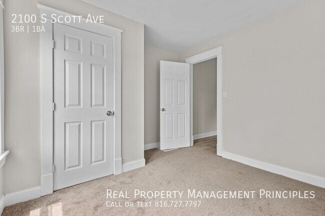Photo - 2100 S Scott Ave