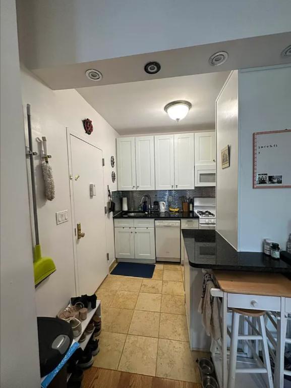 Photo - East 61st Street