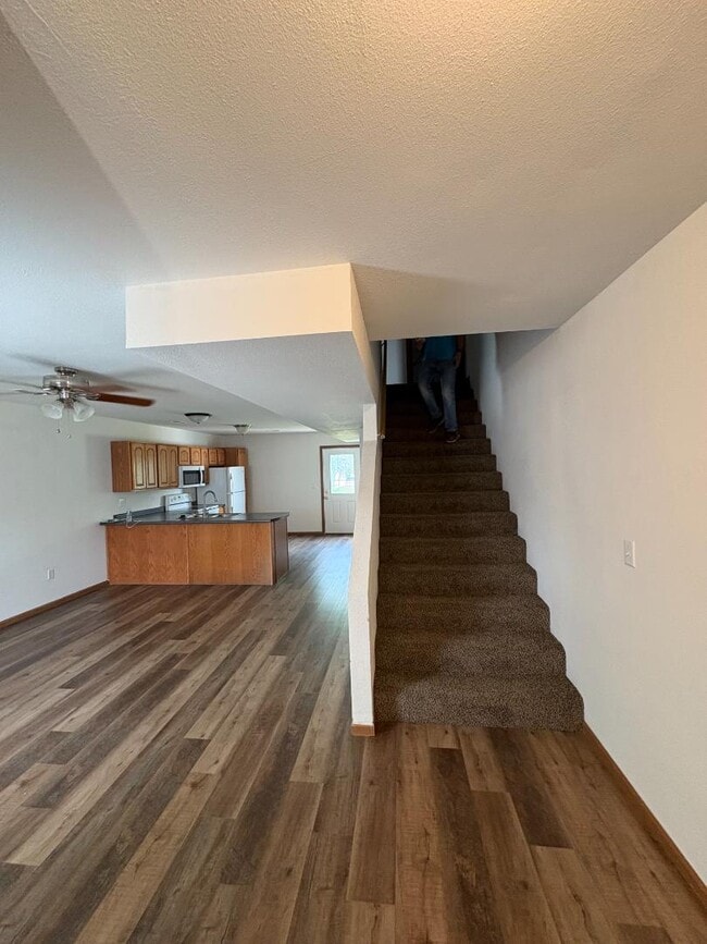 Photo - 100 Aldergate St