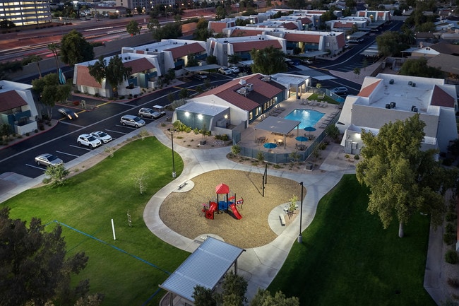 Parque infantil y parque - Chandler Meadows