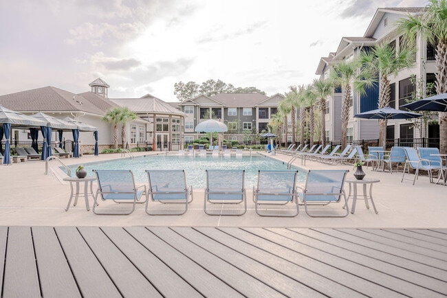 Building Photo - Mystic Bluff Apartments