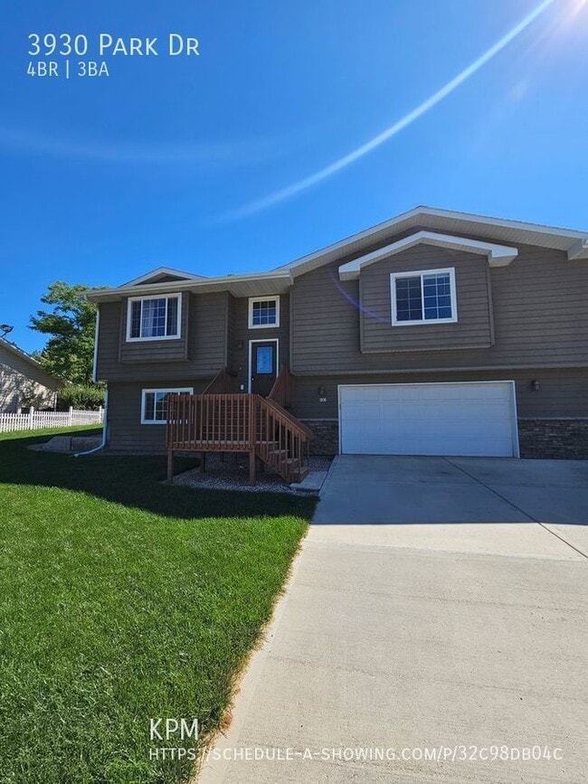 Building Photo - 3930 Park Dr