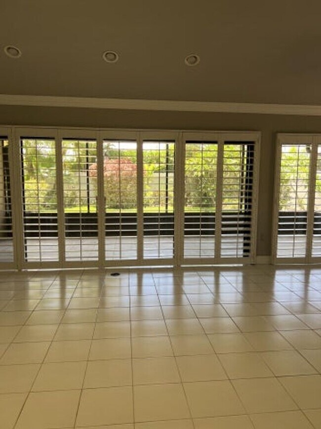 Photo - 150 Cape Pointe Cir