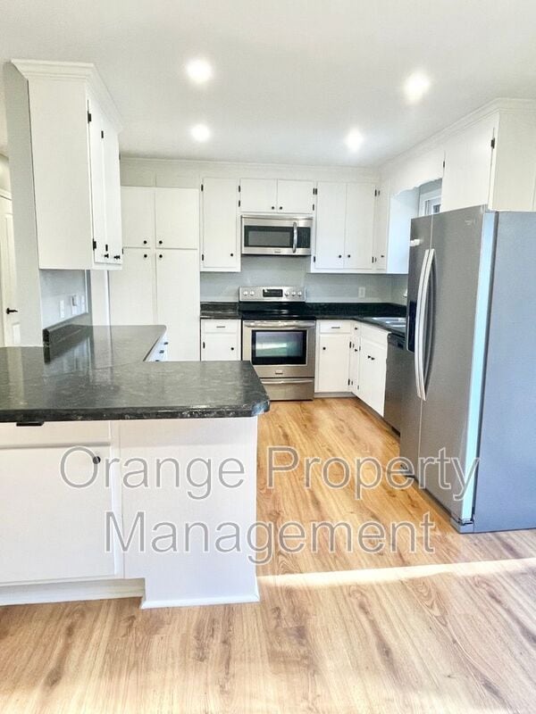 Photo - 328 Wellington Way