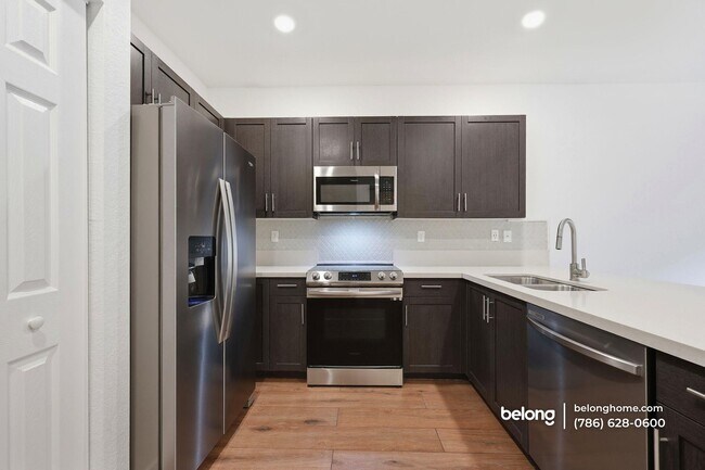 Photo - 4676 Caspian Way