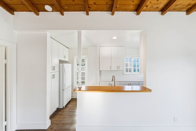 Photo - Prime Peninsula Living – 2BR/2BA Walk to Everything Unit 307 1/2 Anade Ave.