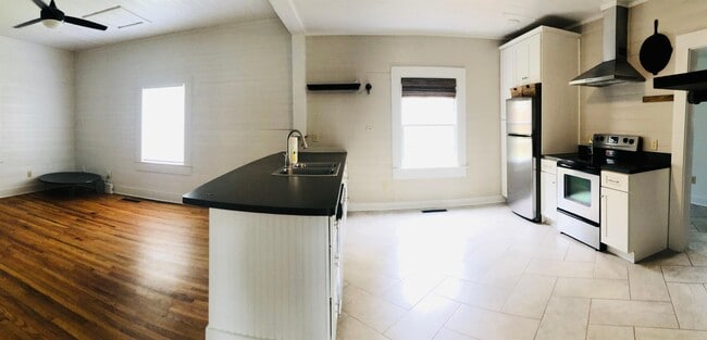 Photo - 140 Hiawassee Ave