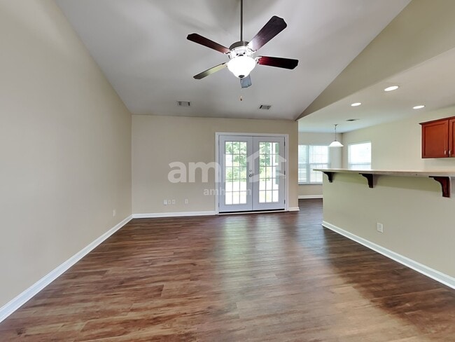 Photo - 24 Wesleyan Dr