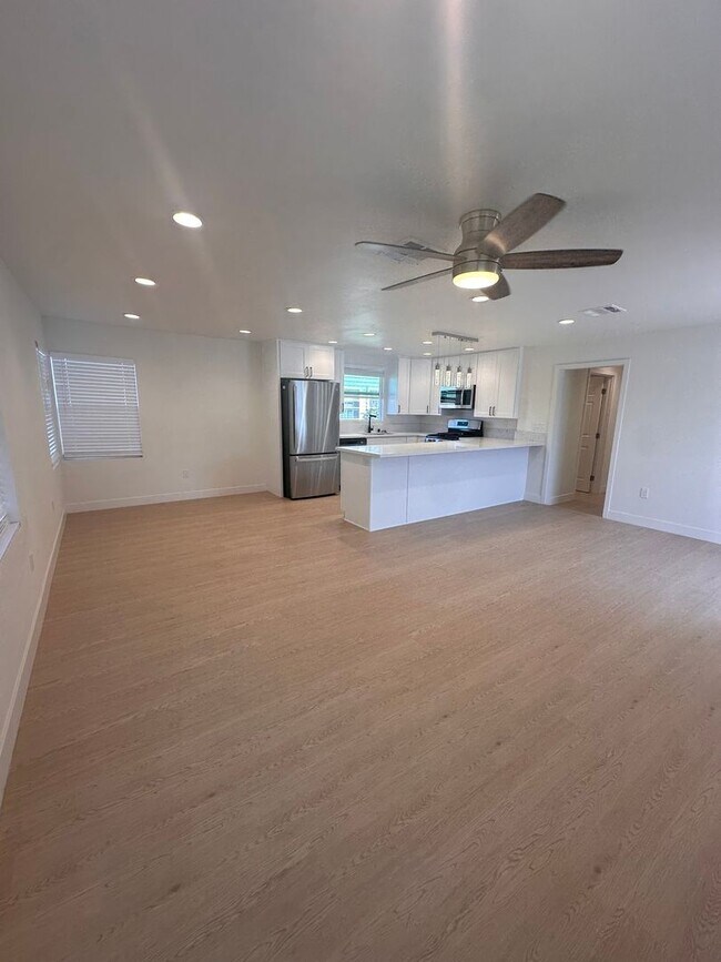 Photo - 4920 63rd St Unidad 4920