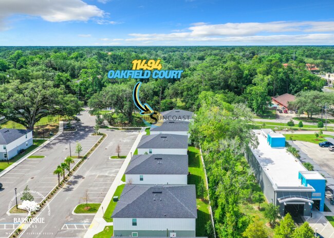 Photo - COMES WITH WASHER AND DRYER!