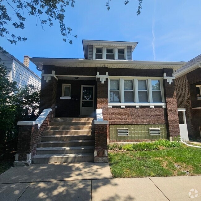 Building Photo - 1831 S 61st Ct Rental