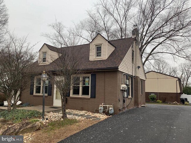 Photo - 1017 N York Rd