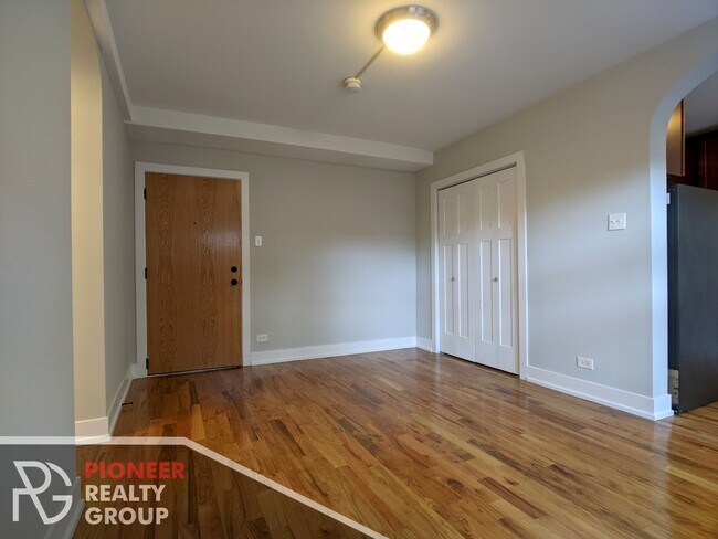 Photo - 556 W Arlington Pl Unit 106