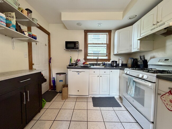 Photo - 359 Columbia St Unit 2