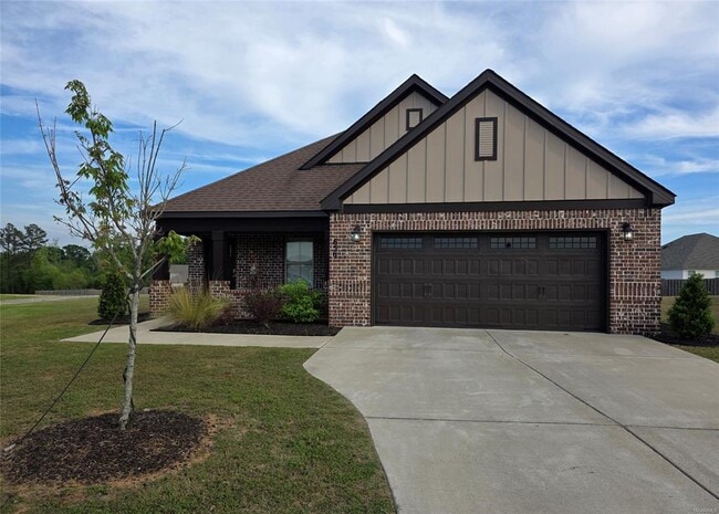 Building Photo - 656 Riverdale Dr.