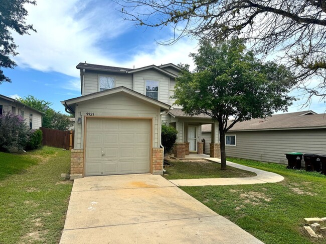 Move In Ready! Cozy 3 bedroom Home in Heri... - Move In Ready! Cozy 3 bedroom Home in Heri...