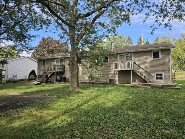 7121 Century Ave Unit 1