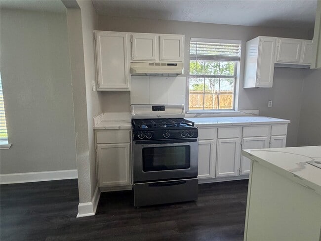 Photo - 1315 Bernard St