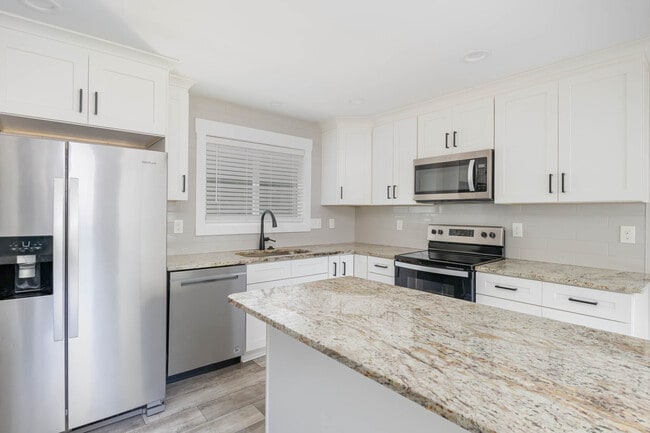 Photo - 312 Glenrock Dr