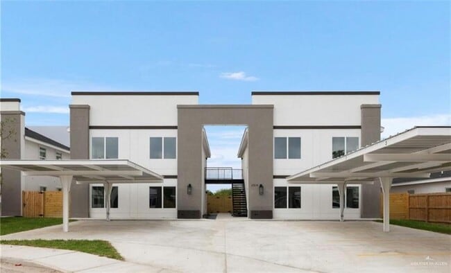 Building Photo - 19 S Dominique Dr Unit 2