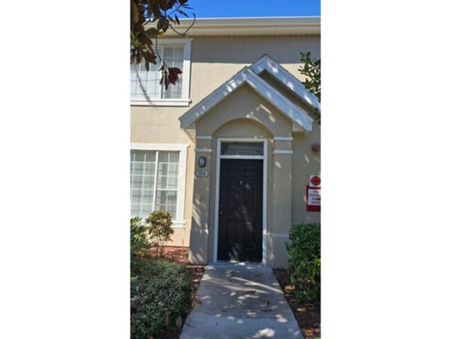 Building Photo - 2 bedroom 2 bath condo