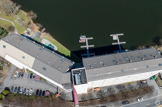 Photo - The Lakeshore Condominiums