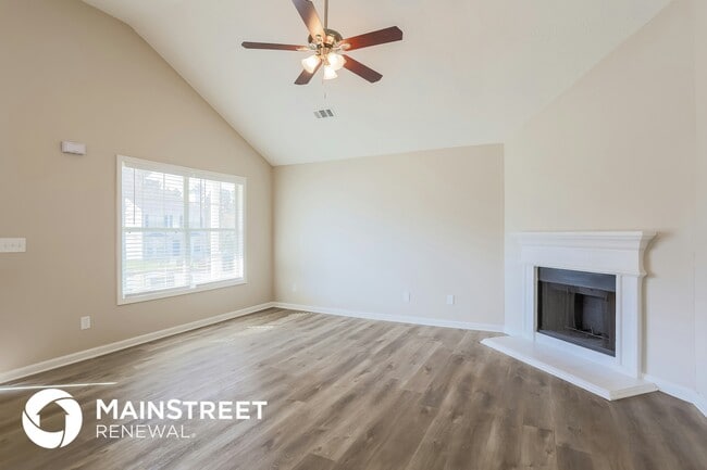 Photo - 5222 Alexander St