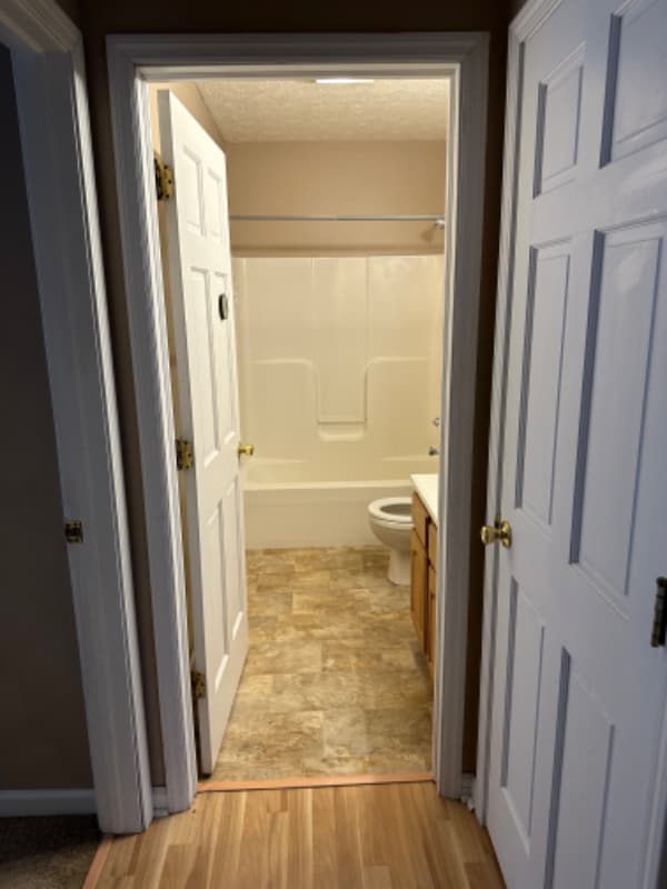 3406 Collins Ferry Rd Unidad 2 BR/1 BA