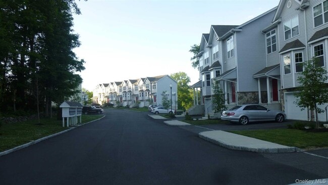 Building Photo - 48 Berry Ln Unit 48